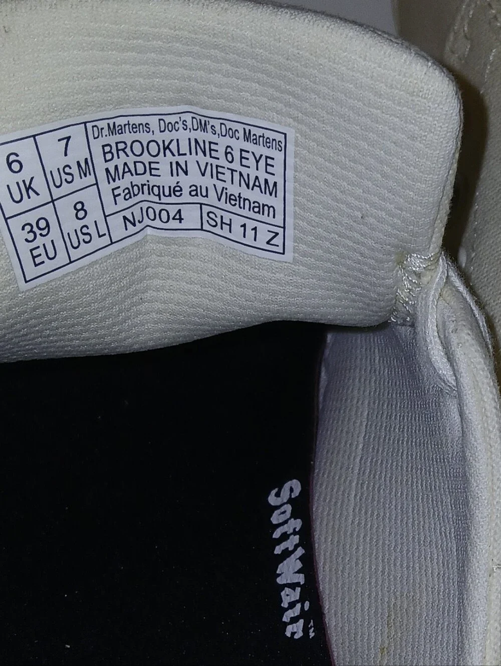 Dr Martens Softwair Brookline 6 Eye Low Top Sneakers Cream Canvas Unisex W 8/ M7